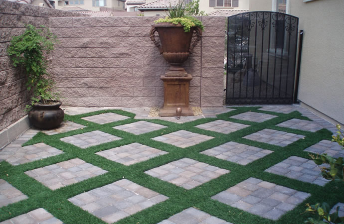custom pools and spas by greencare.net